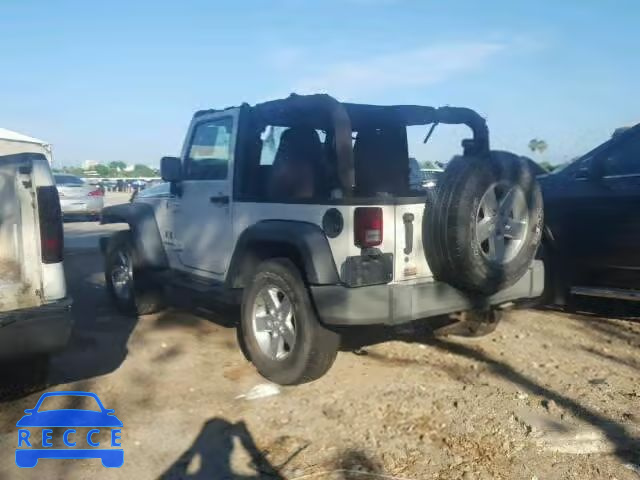 2009 JEEP WRANGLER 1J4FA24159L752613 image 2
