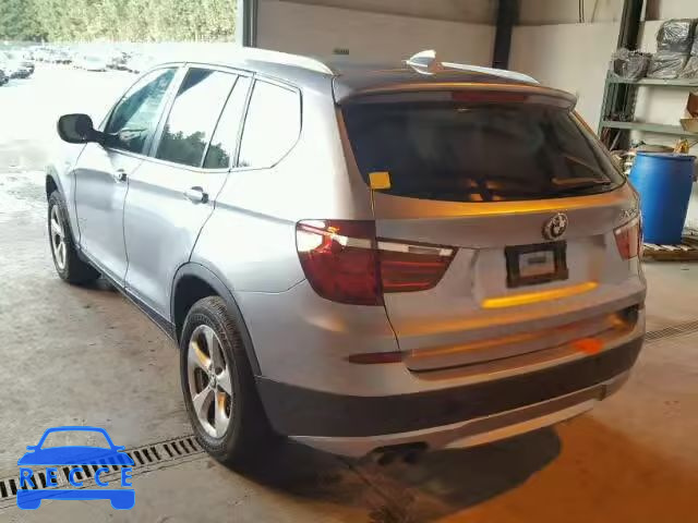 2011 BMW X3 5UXWX5C51BL704637 Bild 2