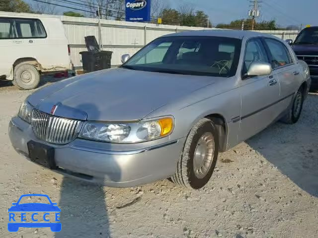 2001 LINCOLN TOWN CAR 1LNHM81W91Y722848 image 1