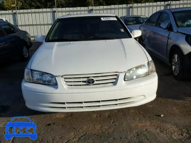 2000 TOYOTA CAMRY 4T1BG22K8YU752317 image 8