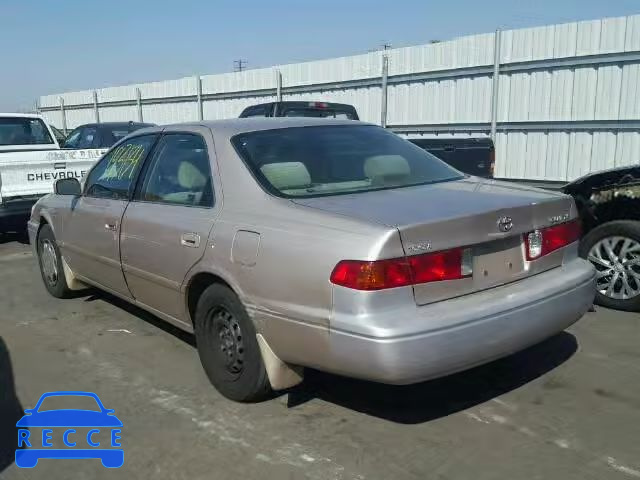 2000 TOYOTA CAMRY 4T1BG22K5YU758592 image 2