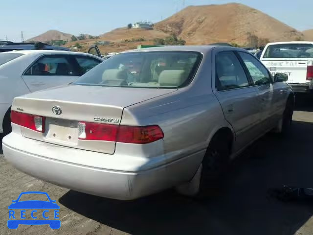 2000 TOYOTA CAMRY 4T1BG22K5YU758592 image 3