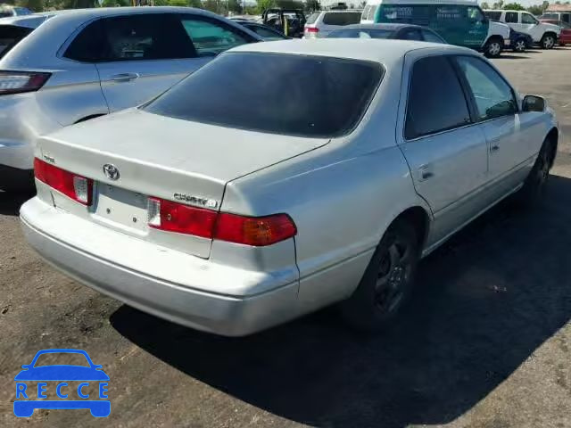 2000 TOYOTA CAMRY 4T1BG22K0YU658299 image 3