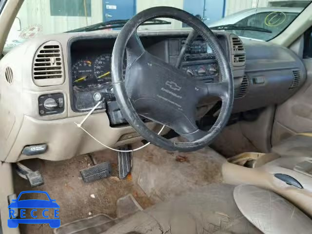 1996 CHEVROLET SUBURBAN 1GNEC16R2TJ417893 Bild 8