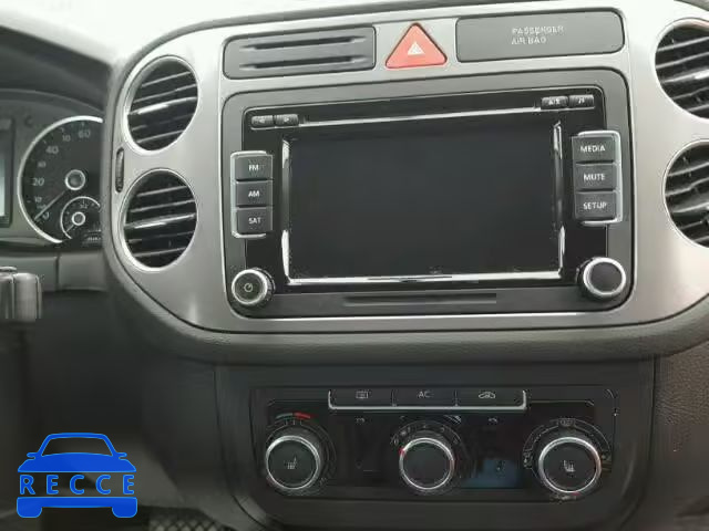 2011 VOLKSWAGEN TIGUAN WVGBV7AX3BW558211 image 8