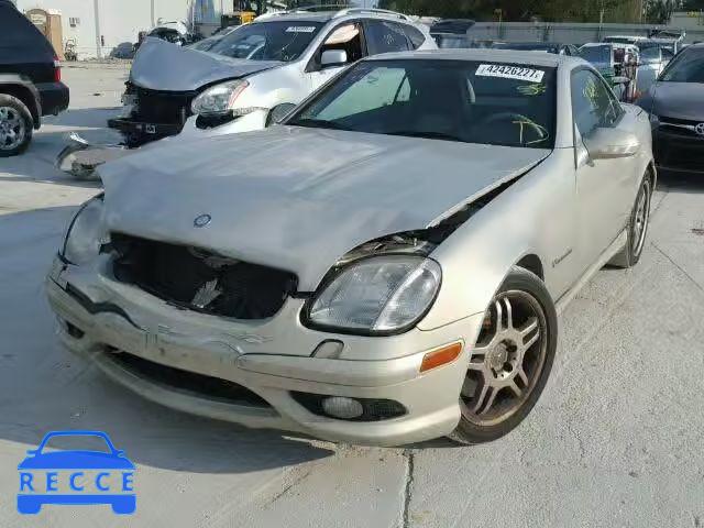 2002 MERCEDES-BENZ SLK WDBKK66F42F266220 Bild 1