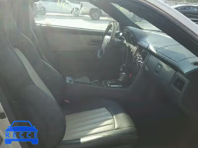 2002 MERCEDES-BENZ SLK WDBKK66F42F266220 image 4