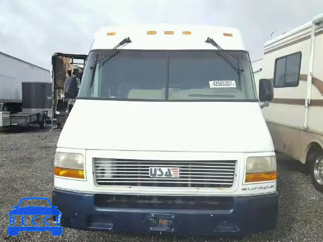 1995 CHEVROLET P30 1GBJP32K3R3328349 image 8
