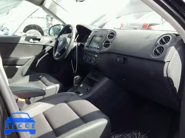 2017 VOLKSWAGEN TIGUAN WVGNV7AXXHK030551 image 4