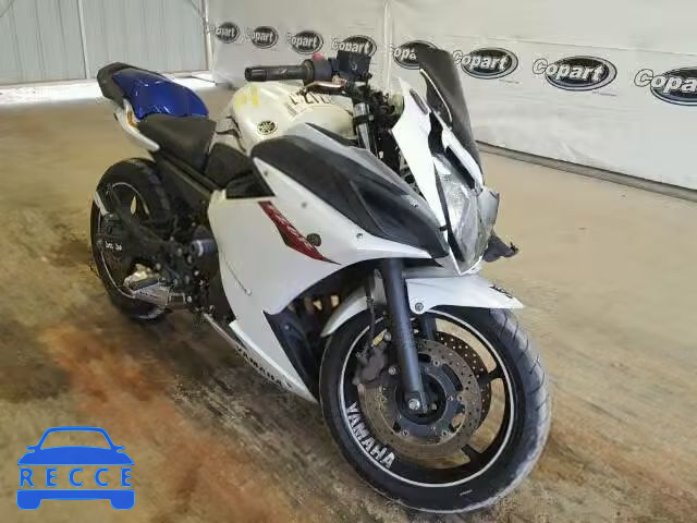 2009 YAMAHA FZ6 JYARJ18E39A000586 Bild 0