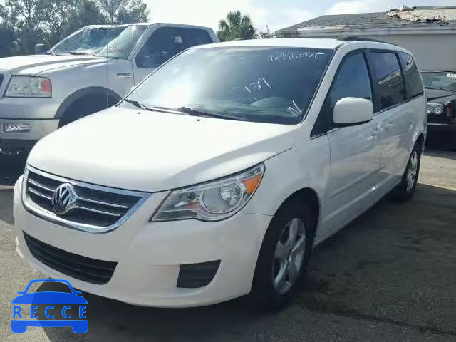 2011 VOLKSWAGEN ROUTAN 2V4RW3DG0BR691785 зображення 1