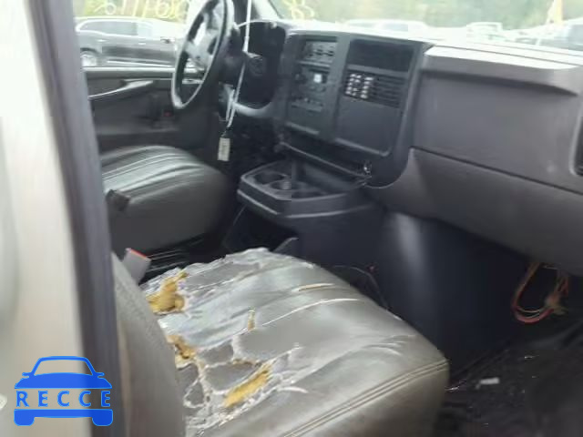 2005 GMC SAVANA 1GTHG35UX51104685 зображення 4