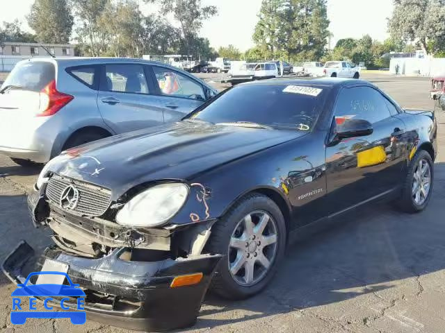1999 MERCEDES-BENZ SLK WDBKK47F3XF134155 image 1