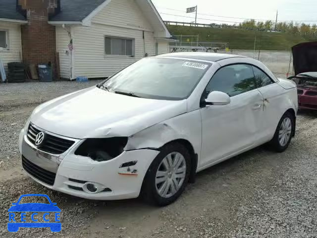 2008 VOLKSWAGEN EOS WVWBA71F08V028204 image 1