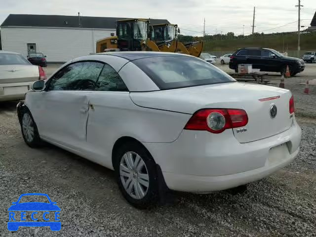 2008 VOLKSWAGEN EOS WVWBA71F08V028204 image 2