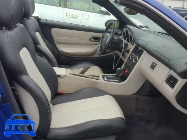 1999 MERCEDES-BENZ SLK WDBKK47F2XF107514 image 4
