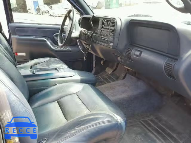 1997 CHEVROLET SUBURBAN 1GNEC16R8VJ440372 image 4