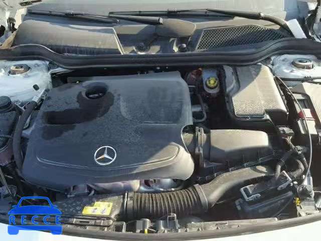 2017 MERCEDES-BENZ CLA WDDSJ4EB7HN432239 Bild 6