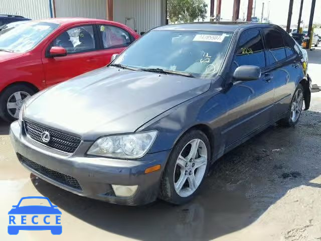 2002 LEXUS IS JTHBD192X20059727 image 1