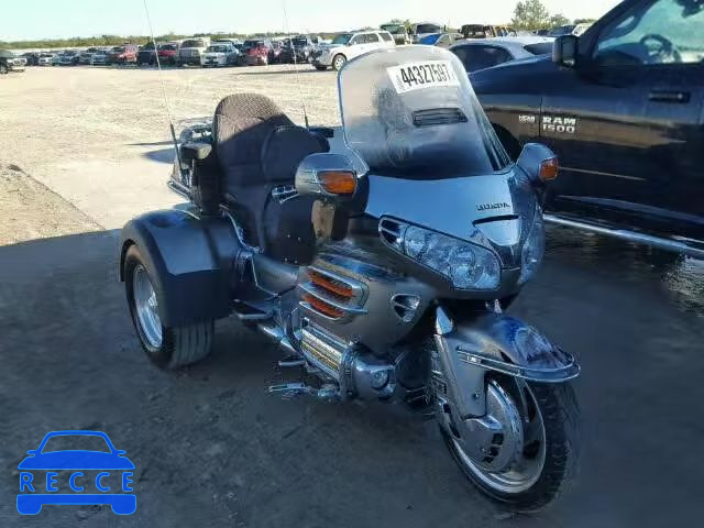 2002 HONDA GL1800 1HFSC47092A103174 image 0