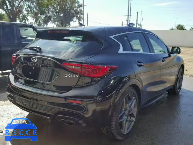 2017 INFINITI QX30 SJKCH5CP4HA030469 image 3