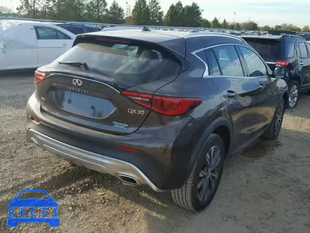2017 INFINITI QX30 SJKCH5CR2HA030584 image 3