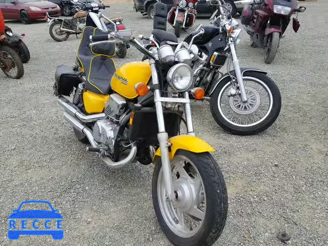 1996 HONDA VF750 C JH2RC431XTM200558 image 0