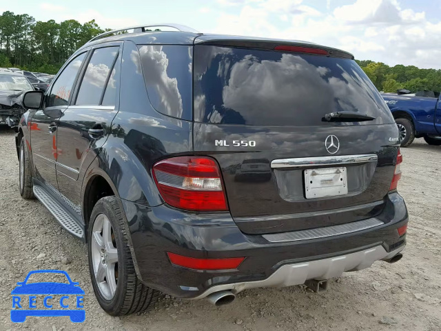 2009 MERCEDES-BENZ ML 550 4JGBB72EX9A443439 Bild 2