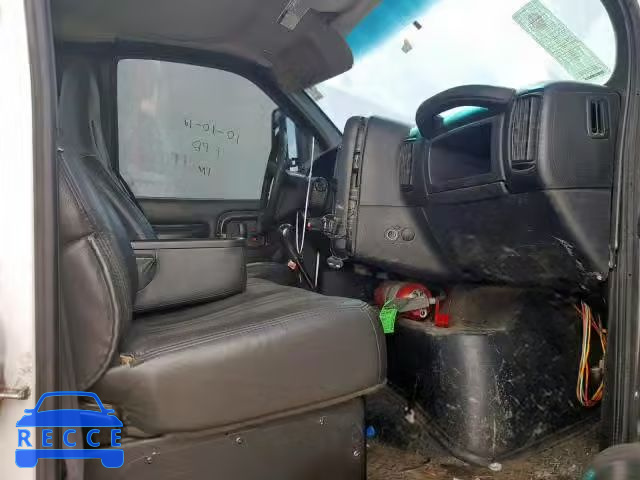 2004 GMC C7500 C7C0 1GDJ7C1384F509438 image 4