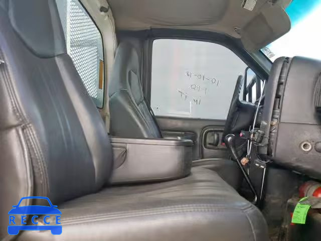 2004 GMC C7500 C7C0 1GDJ7C1384F509438 image 5
