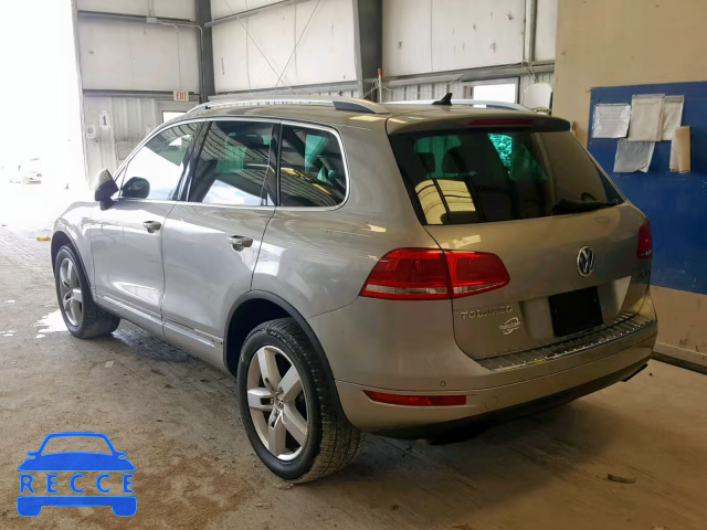 2011 VOLKSWAGEN TOUAREG HY WVGFG9BP0BD001208 image 2