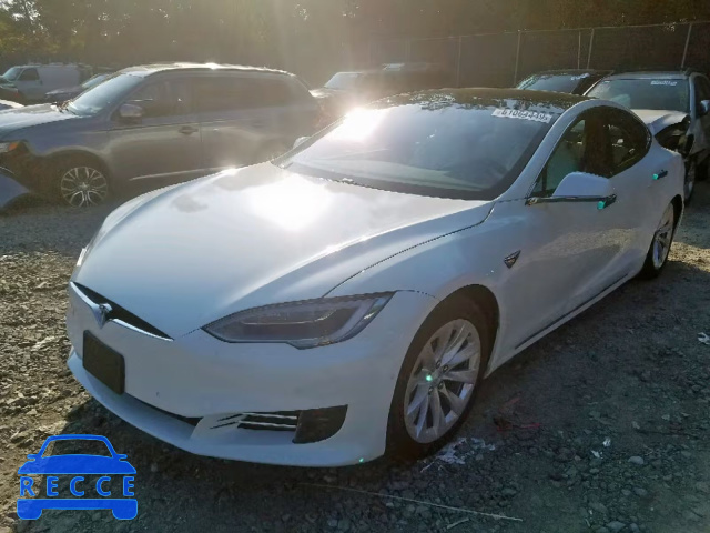 2019 TESLA MODEL S 5YJSA1E26KF299861 Bild 1