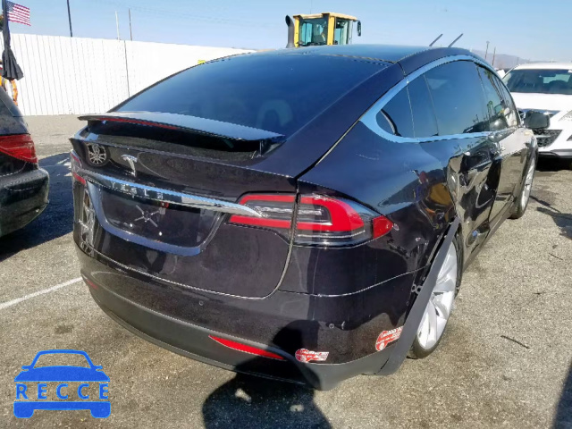 2017 TESLA MODEL X 5YJXCBE2XHF078164 Bild 3