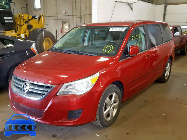 2010 VOLKSWAGEN ROUTAN SE 2V4RW3D11AR242271 image 1