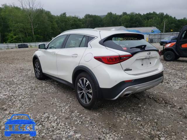 2018 INFINITI QX30 PURE SJKCH5CR8JA054636 Bild 2