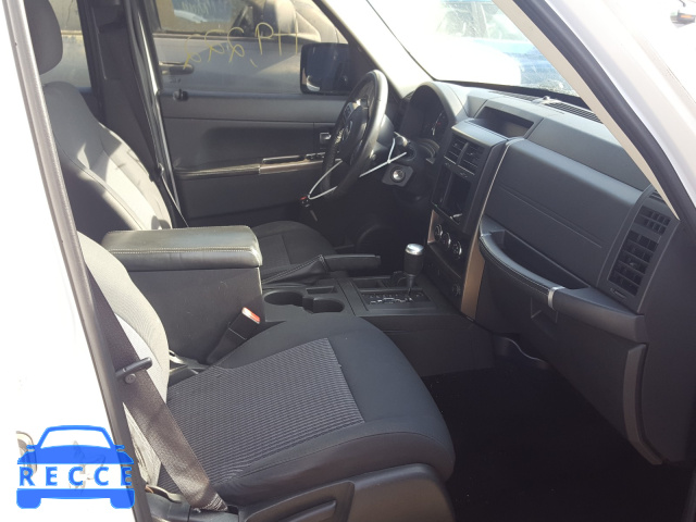 2011 JEEP LIBERTY RE 1J4PN3GKXBW567027 image 4