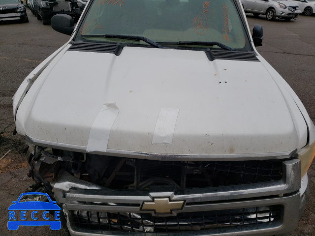 2008 CHEVROLET 1500 SILVE 1GCHC29K28E197813 Bild 6