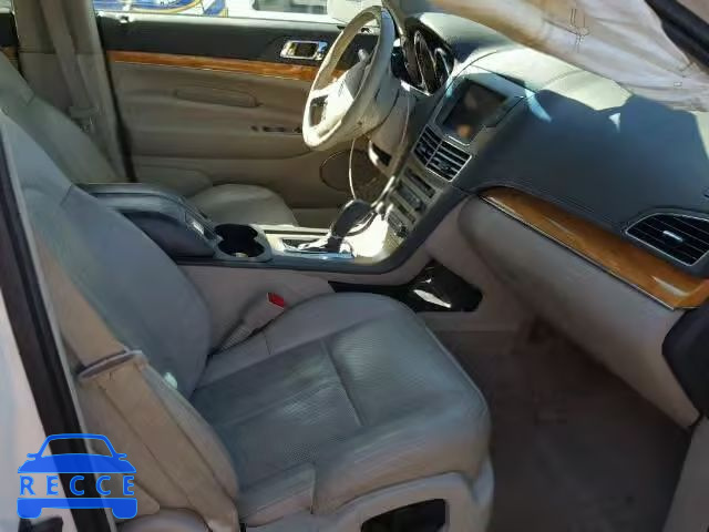 2010 LINCOLN MKT 2LMHJ5AT8ABJ13359 зображення 4