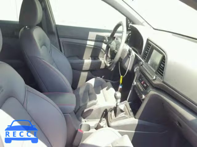 2017 HYUNDAI ELANTRA SP KMHD04LB7HU365619 image 4