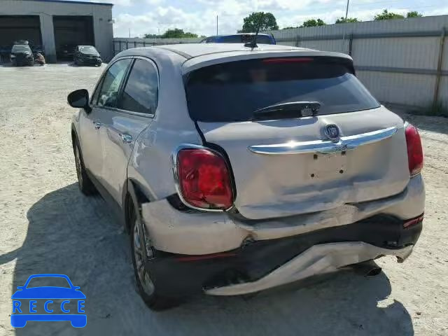 2016 FIAT 500X ZFBCFXDT2GP354518 Bild 2