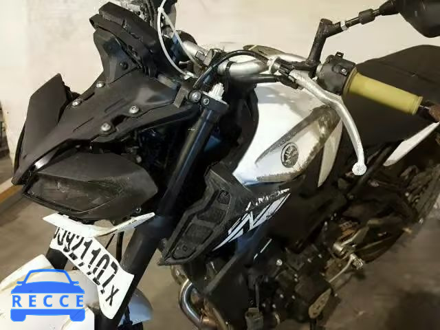 2017 YAMAHA FZ09 JYARN53E5HA000316 image 8
