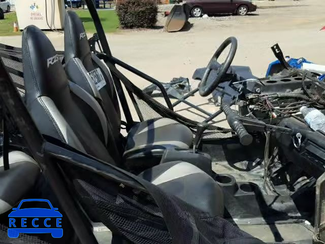 2013 POLARIS RZR 4XAXE7EA6DF676442 Bild 4