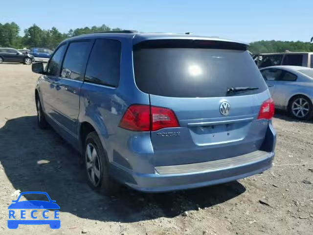 2011 VOLKSWAGEN ROUTAN 2V4RW3DG0BR785732 зображення 2