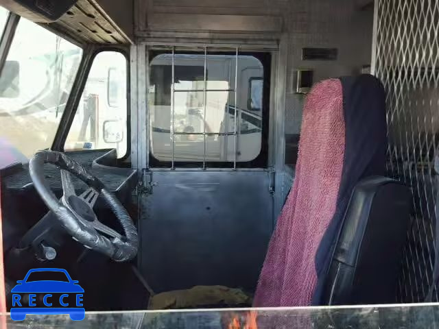 1995 CHEVROLET P30 1GBKP32Y1S3306865 image 4
