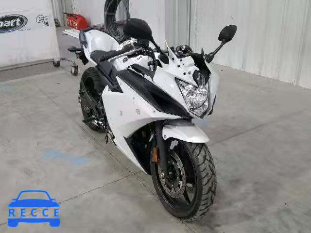 2009 YAMAHA FZ6 JYARJ18E09A001839 Bild 0