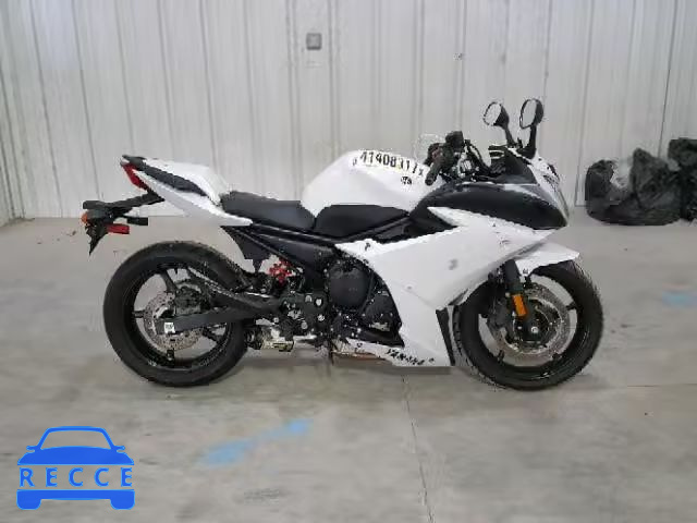 2009 YAMAHA FZ6 JYARJ18E09A001839 Bild 8