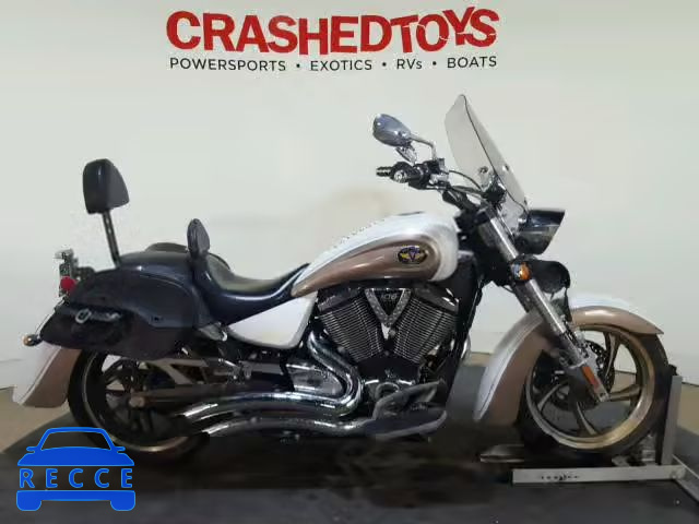 2011 VICTORY MOTORCYCLES KINGPIN 5VPCB36N4B3005359 image 0