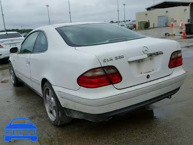 1999 MERCEDES-BENZ CLK WDBLJ65G3XF061173 Bild 2