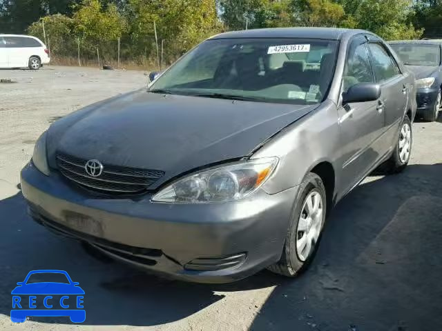 2003 TOYOTA CAMRY LE 4T1BE32K13U729921 Bild 1