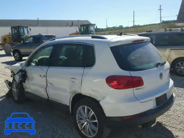 2015 VOLKSWAGEN TIGUAN S WVGBV7AX1FW581587 image 2